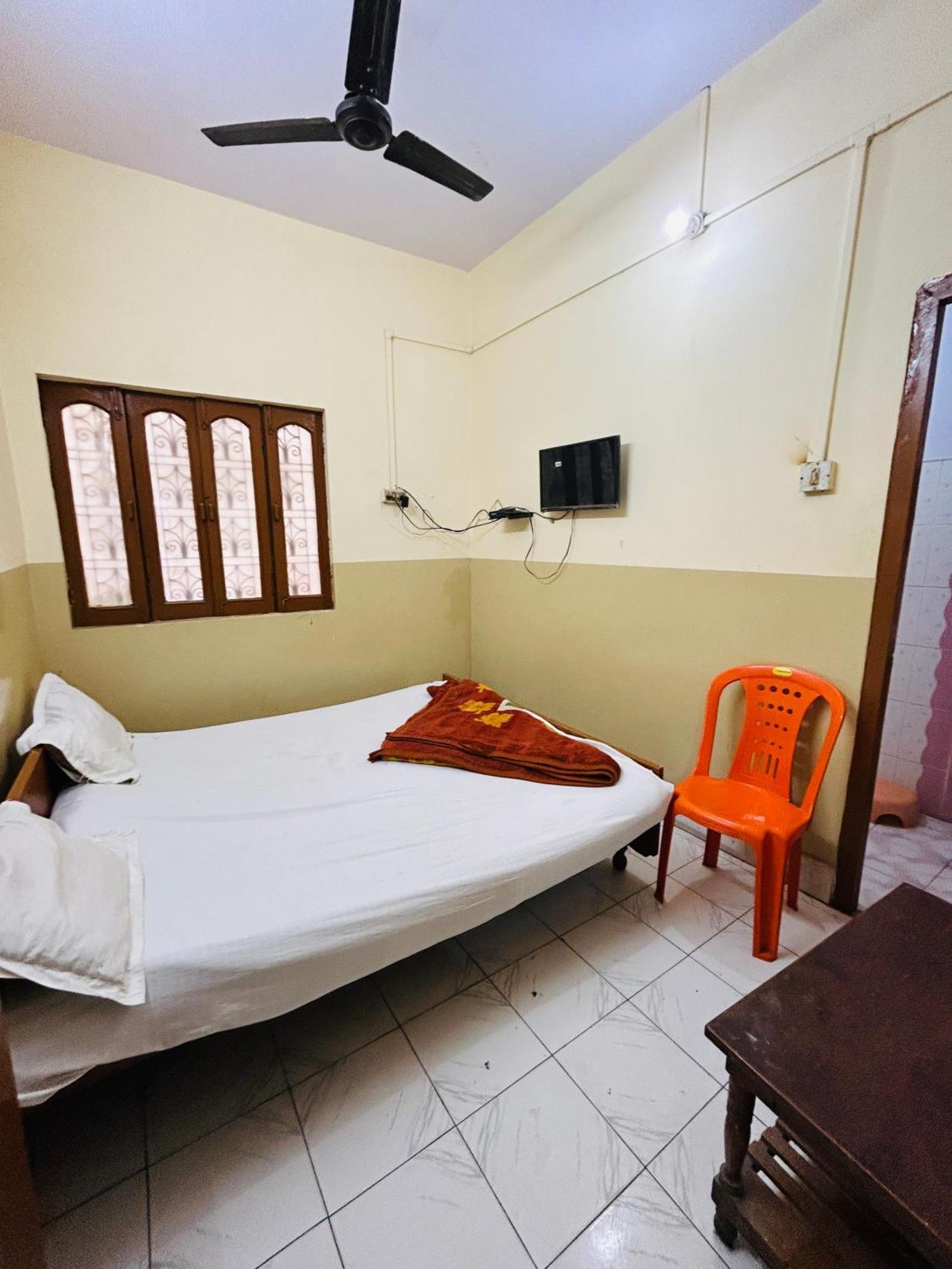 Satsang Lodge Varanasi Exterior foto